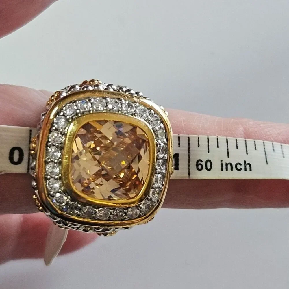Gold & silver tone champagne colored rhinestone ring Size 9